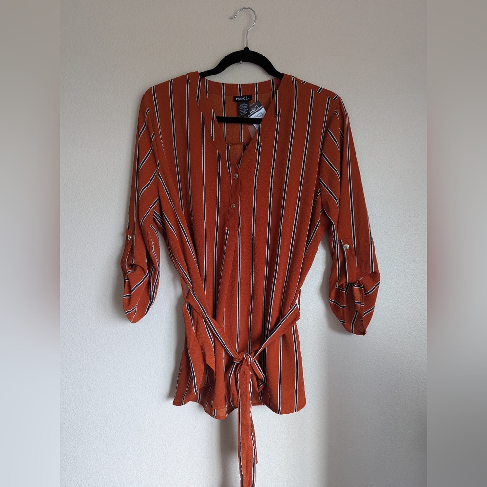 NWT Rue 21 Rust Striped Button-Up Blouse with Tie Waist Size XL